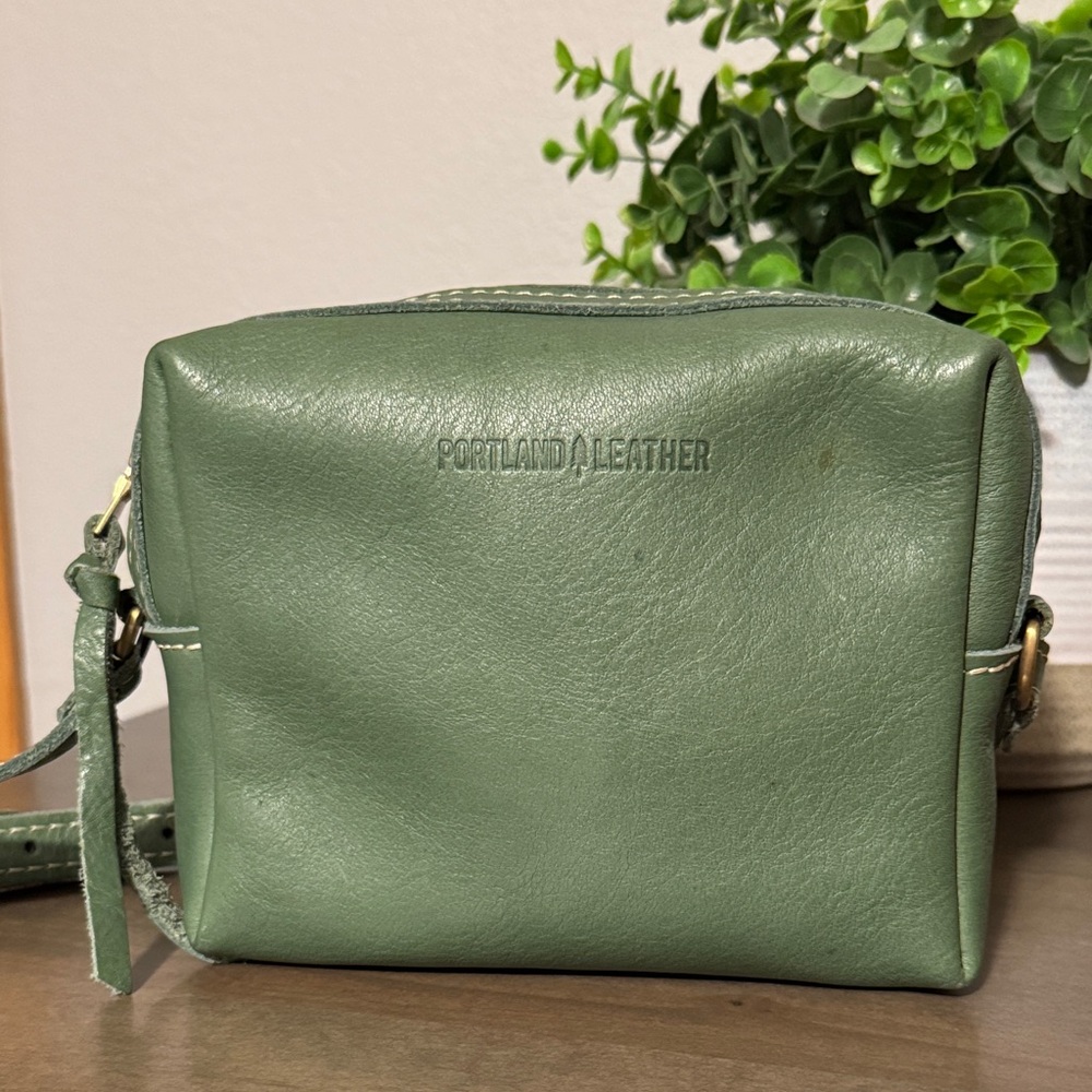 Portland Leather Goods Mesa Crosbody Bag - Eucalyptus